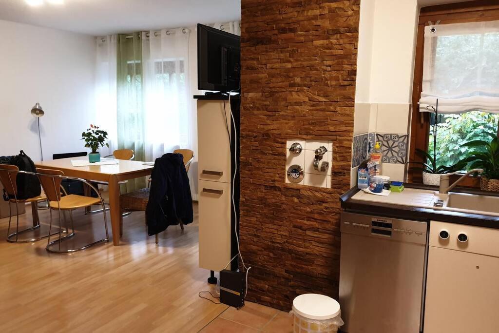 Ruhige Ferienwohnung Im Zentrum Von كمبتن المظهر الخارجي الصورة